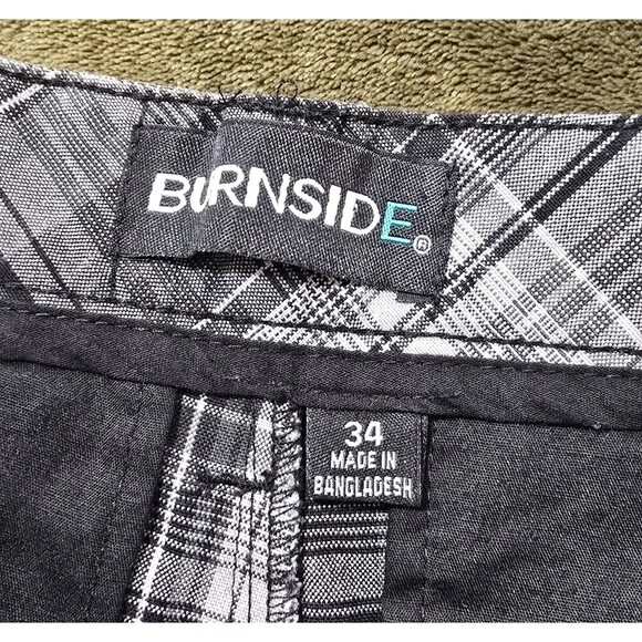 Men's Burnside Shorts 2 Pair Black and Tan Plaid Size 34 Excellent - Picture 4 of 4
